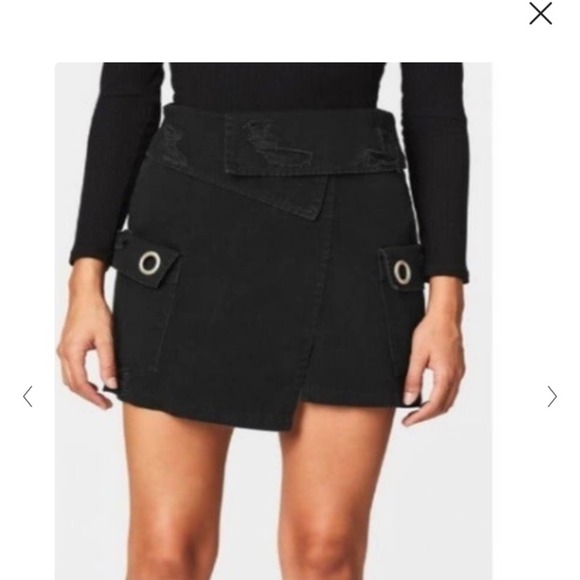 NWT Carmar black cargo fold over mini skirt - Picture 2 of 8
